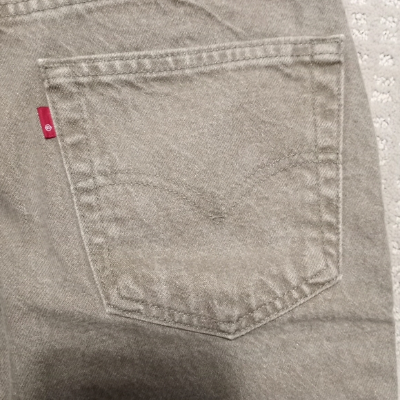 Vintage Levi's 550 Relaxed Fit Straight Leg Olive Green Jeans Mens Sz 36×30 USA - Picture 11 of 14